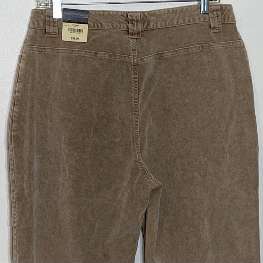 NWT St‎ John’s Bay Light Taupe Super Soft Stretch Straight Leg Corduroy Jeans